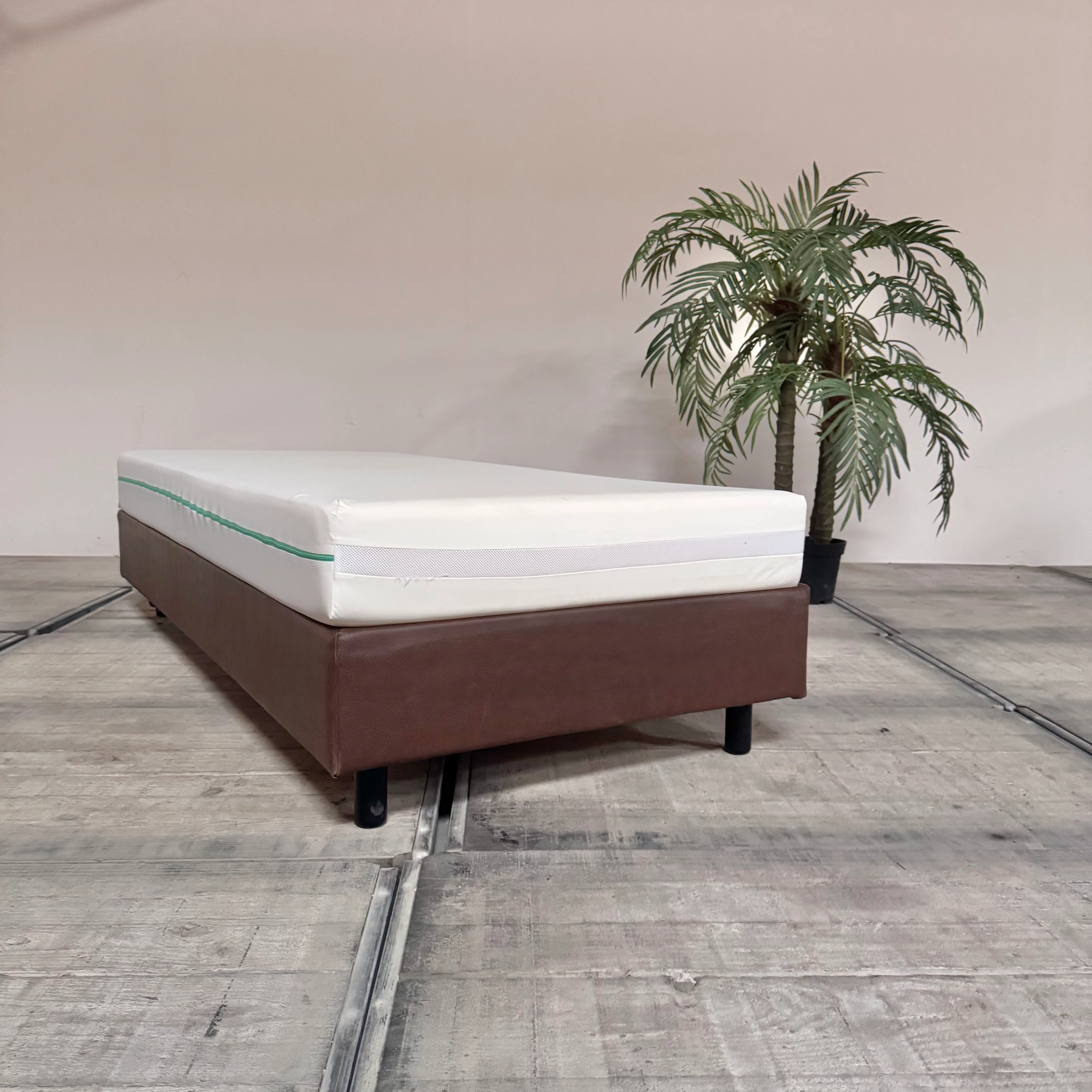 Boxspringbett Einzelbett 90x200 mit Kaltschaum Matratze Braun Leder Bett Gebraucht - Image 2