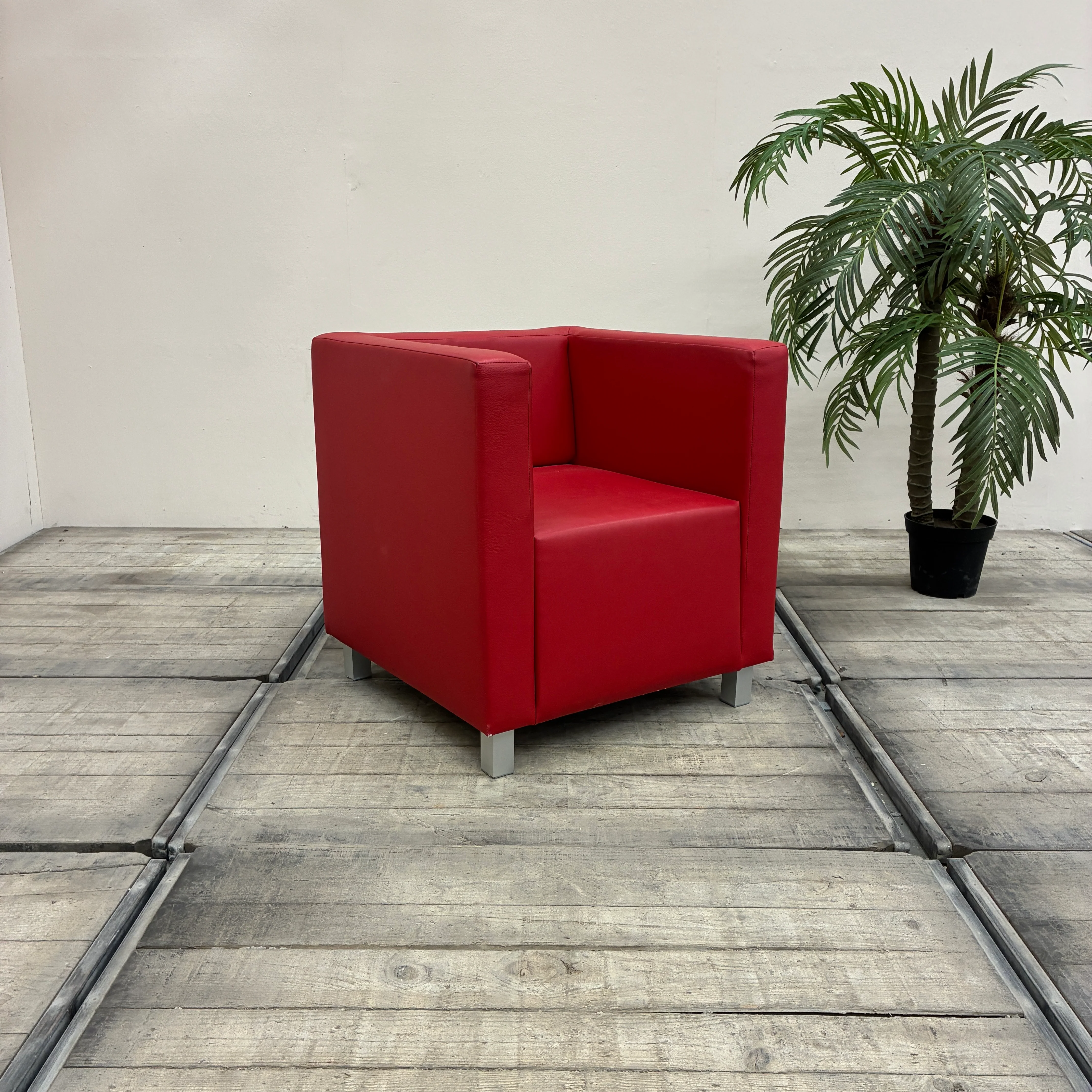 Cubesessel Rot Kunstleder Loungesessel Warteraum-Möbel Sessel Gebraucht - Image 9