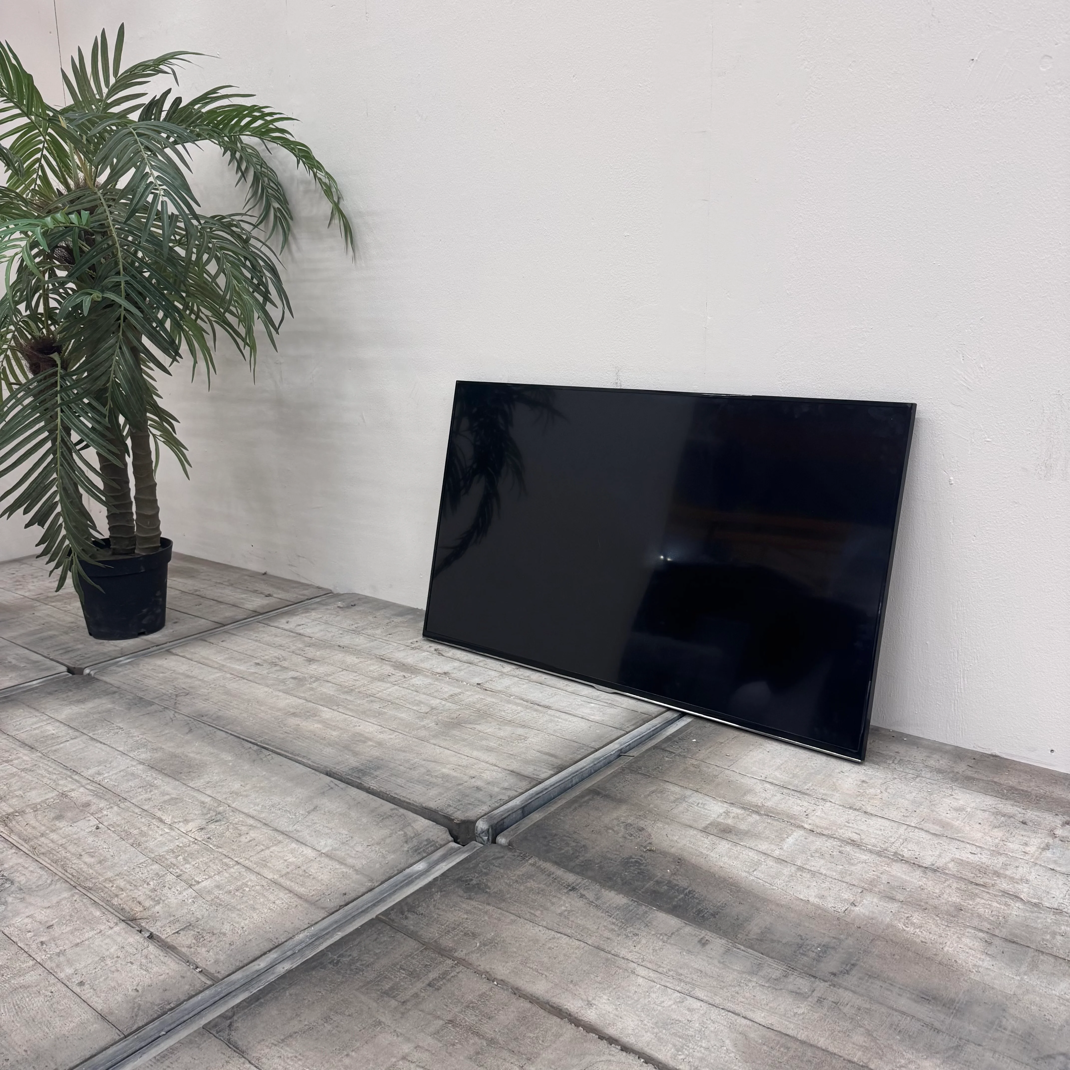 Samsung Smart-TV Schwarz Kunststoff 48 Zoll Fernseher Gebraucht - Image 7