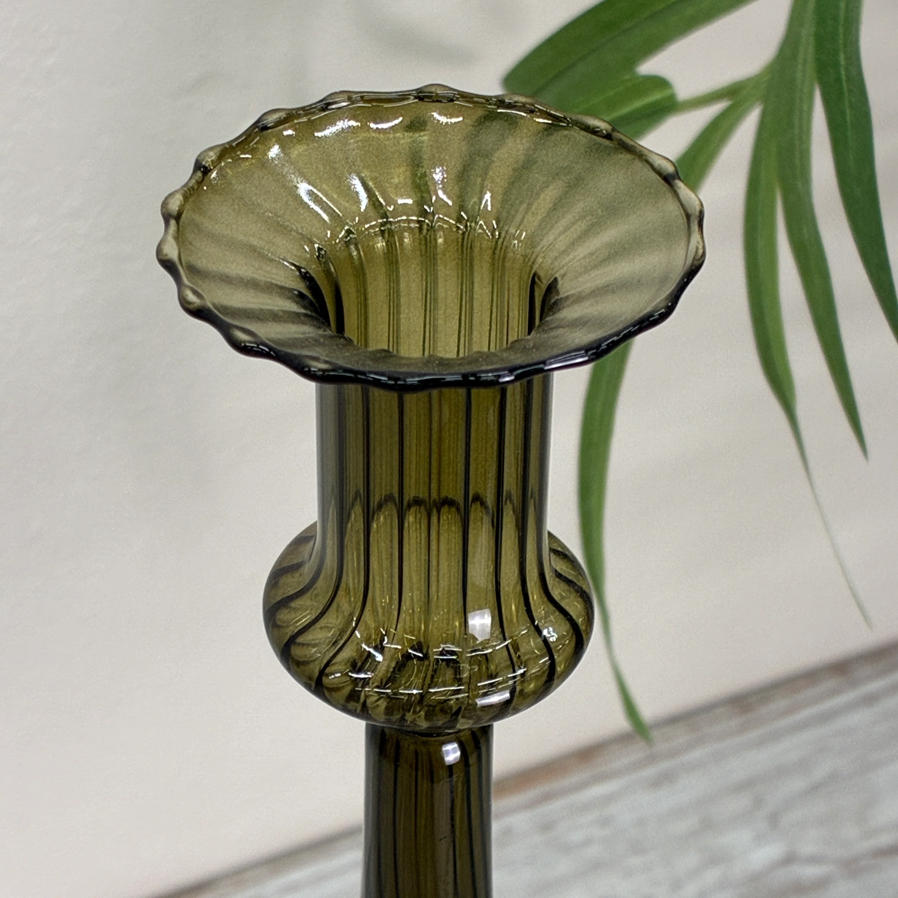 Kerzenständer Dunkelgrün Glas Ständer Curvy Deko Kerzenhalter 35cm - Image 4