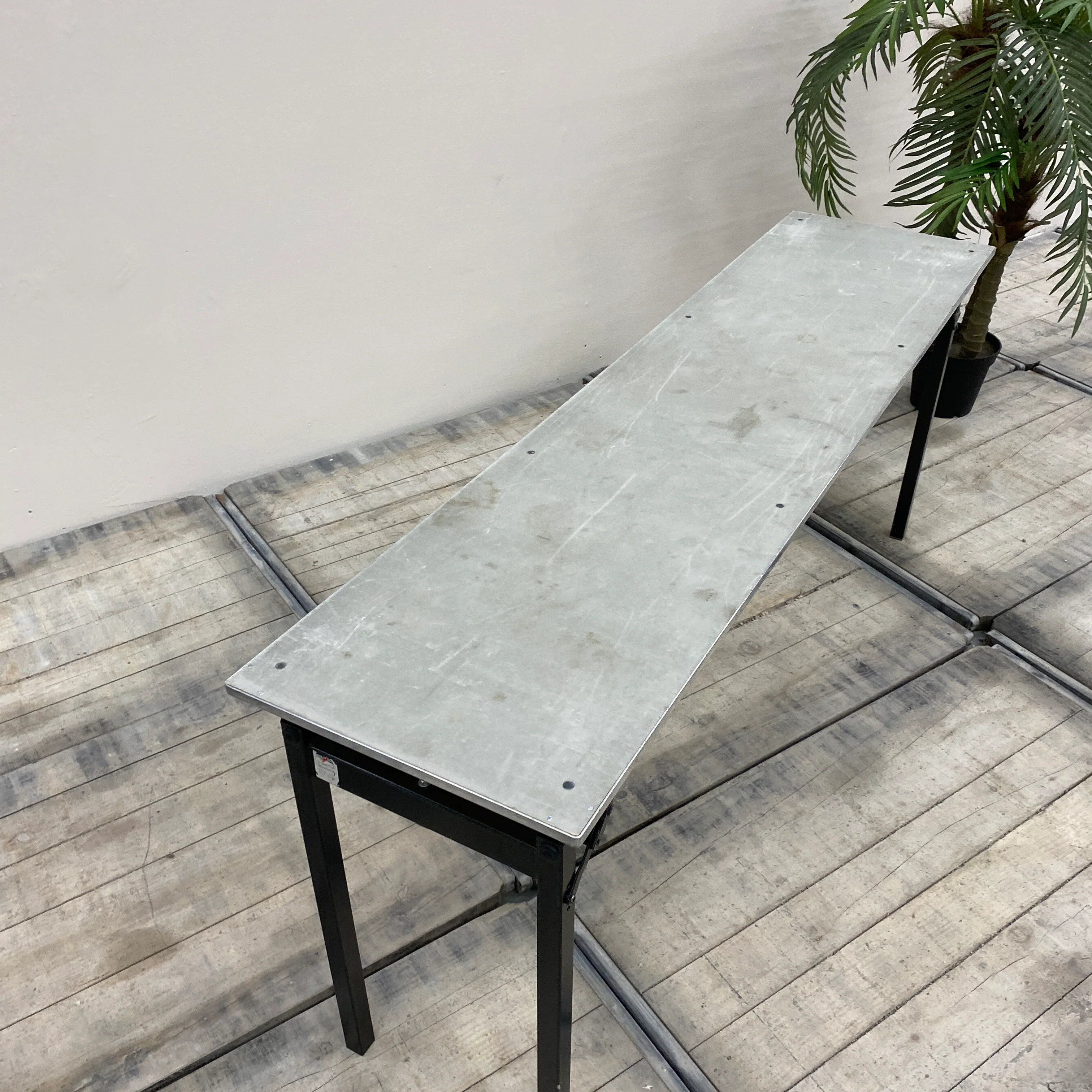 Burgess Klapptisch Grau Metall Schmal 183cm Tisch Gebraucht - Image 3