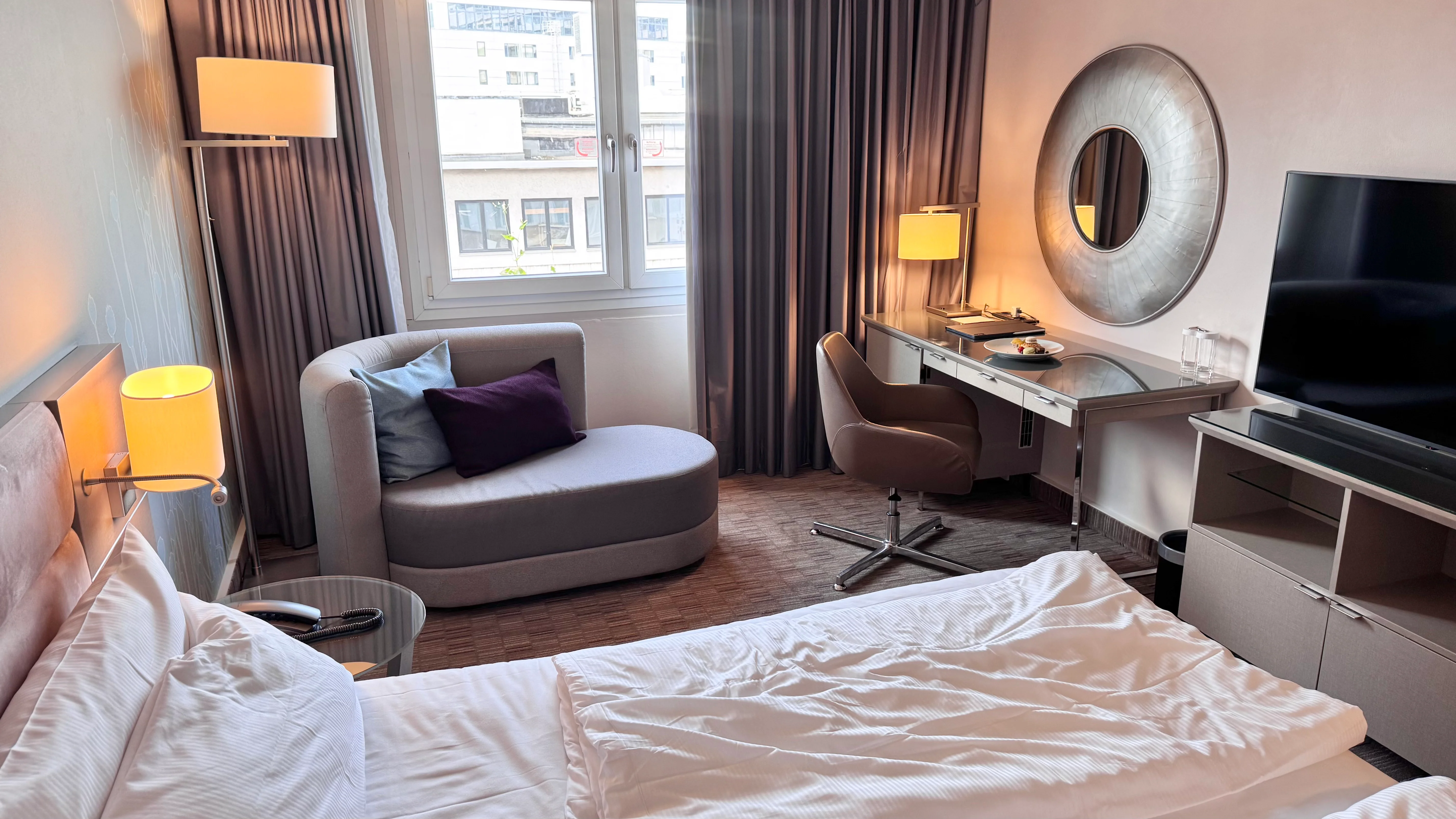 Komplettes Zimmer Crowne Plaza Berlin - Image 15