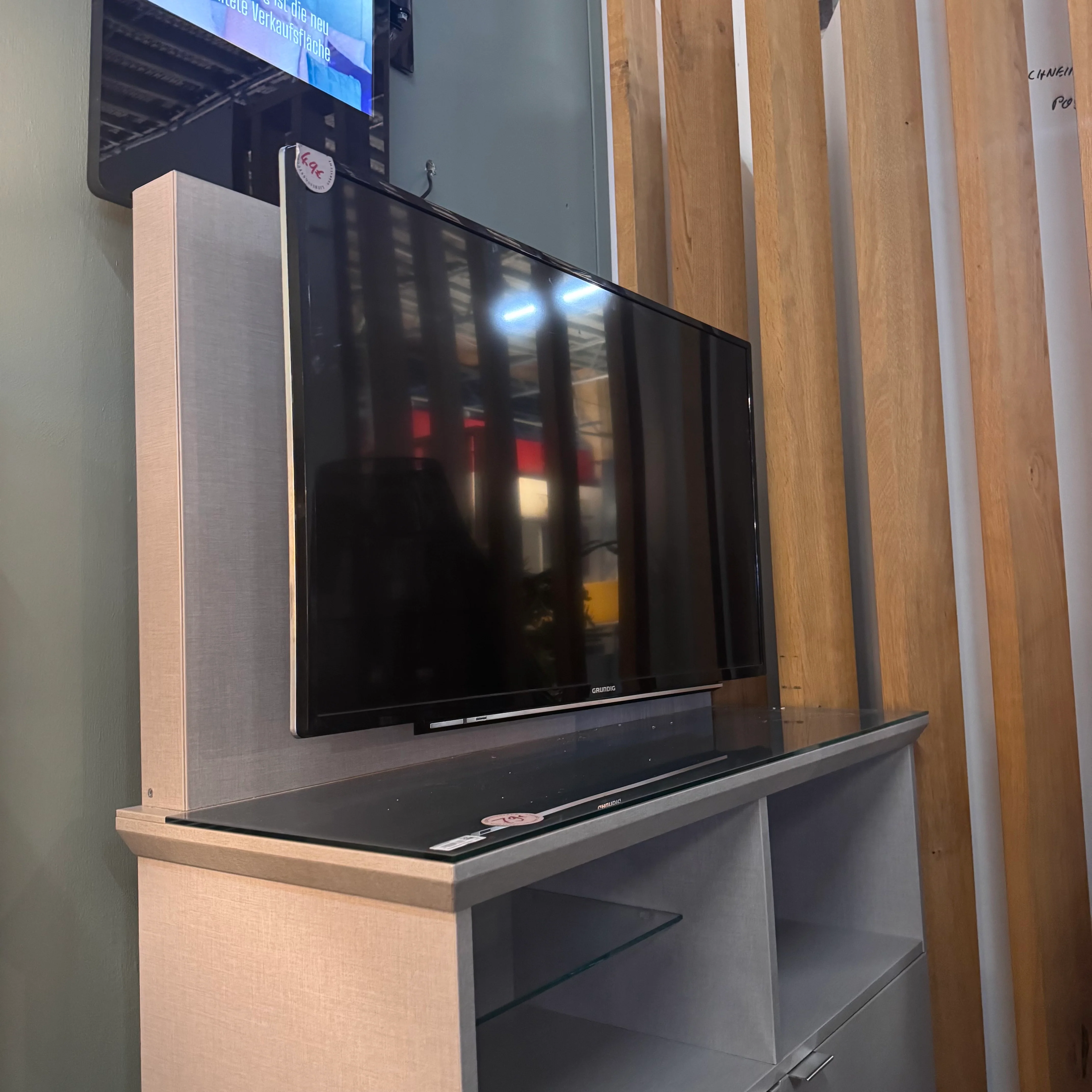 Komplettzimmer mit Fernseher Crowne Plaza Berlin - Image 4