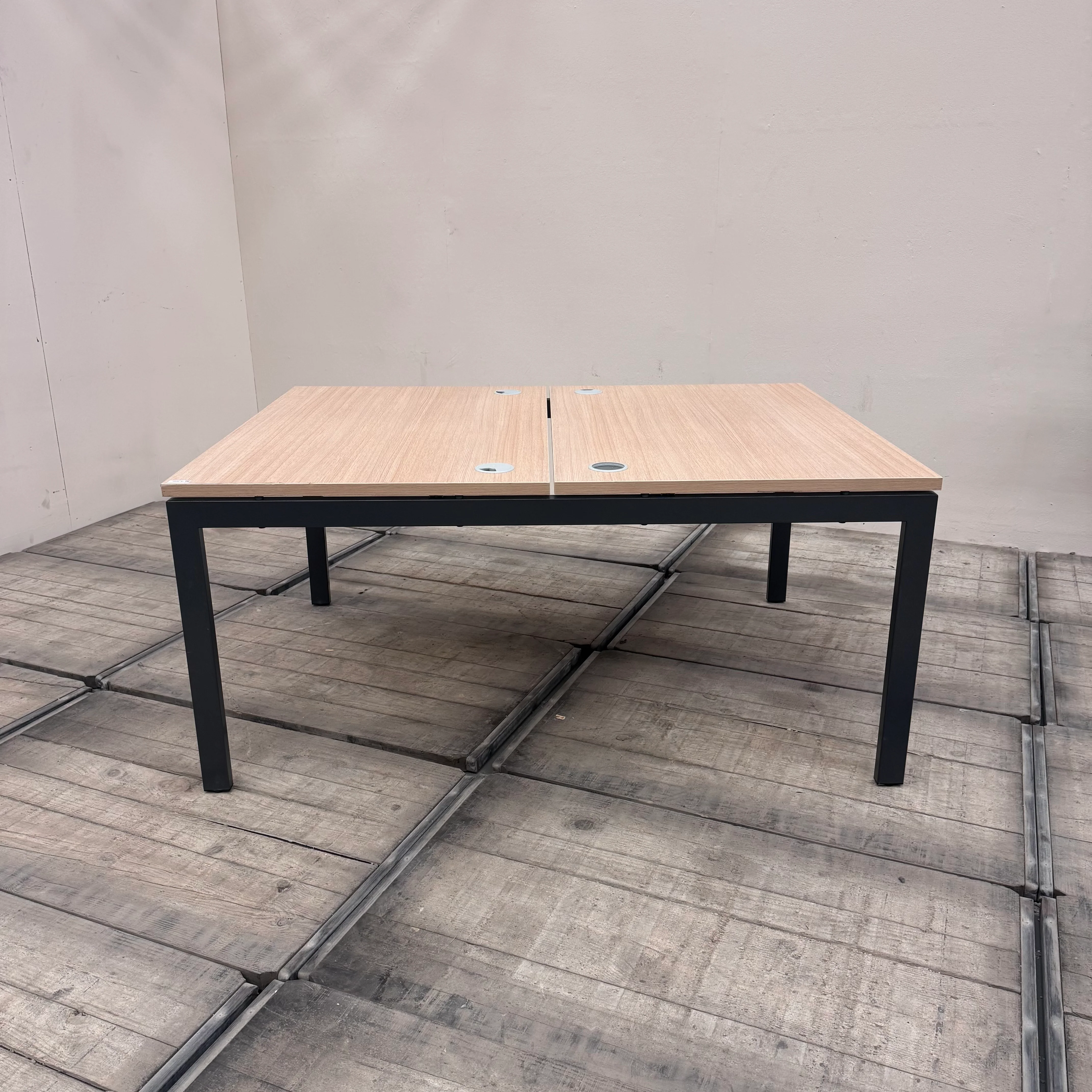 MDD Doppel-Schreibtisch für 2 Arbeitsplätze Bench-System Büro Gebraucht - Image 7