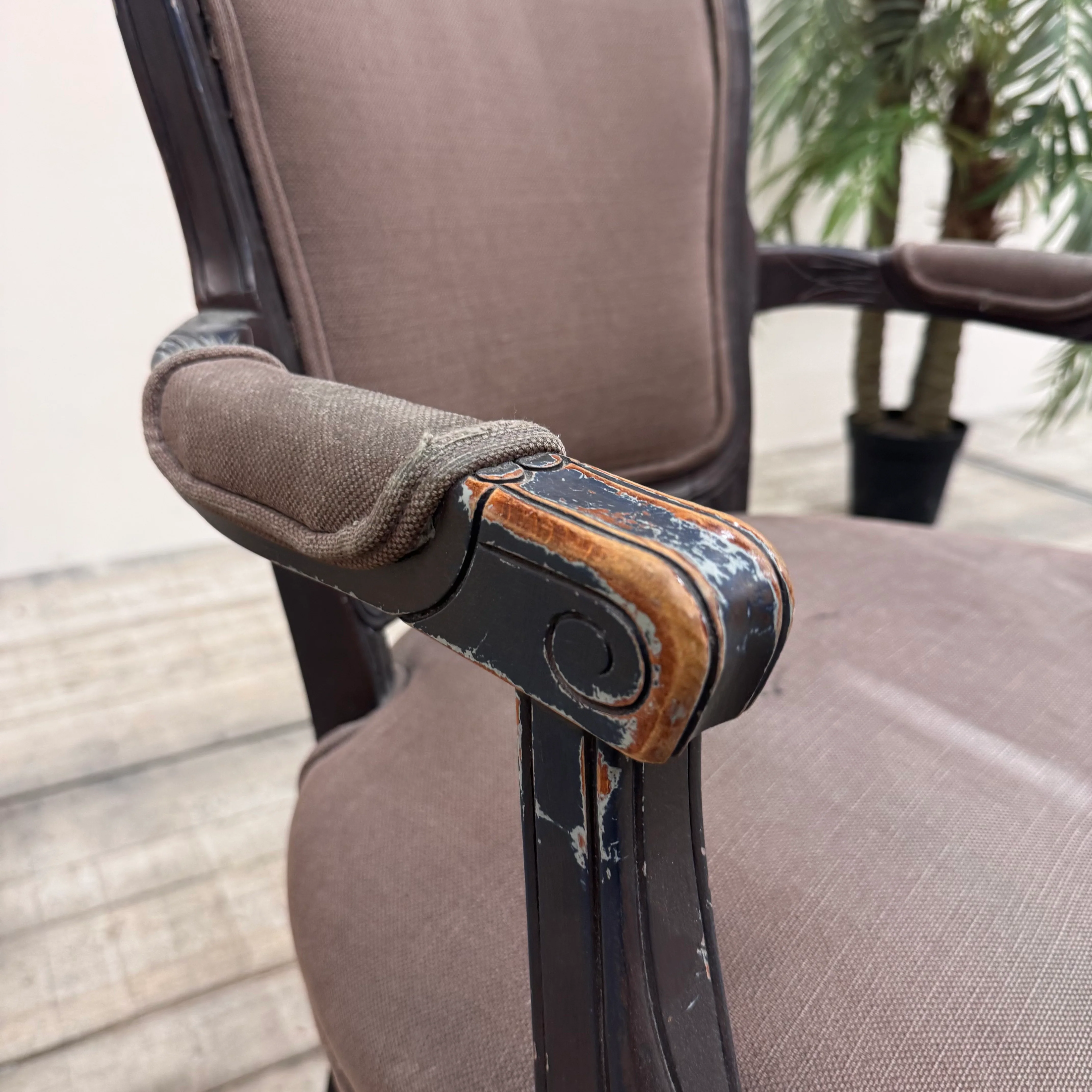 Louis XVI Stil Armlehnstuhl braungrau Stilmöbel Stuhl 5-Sterne Schlosshotel - Image 6