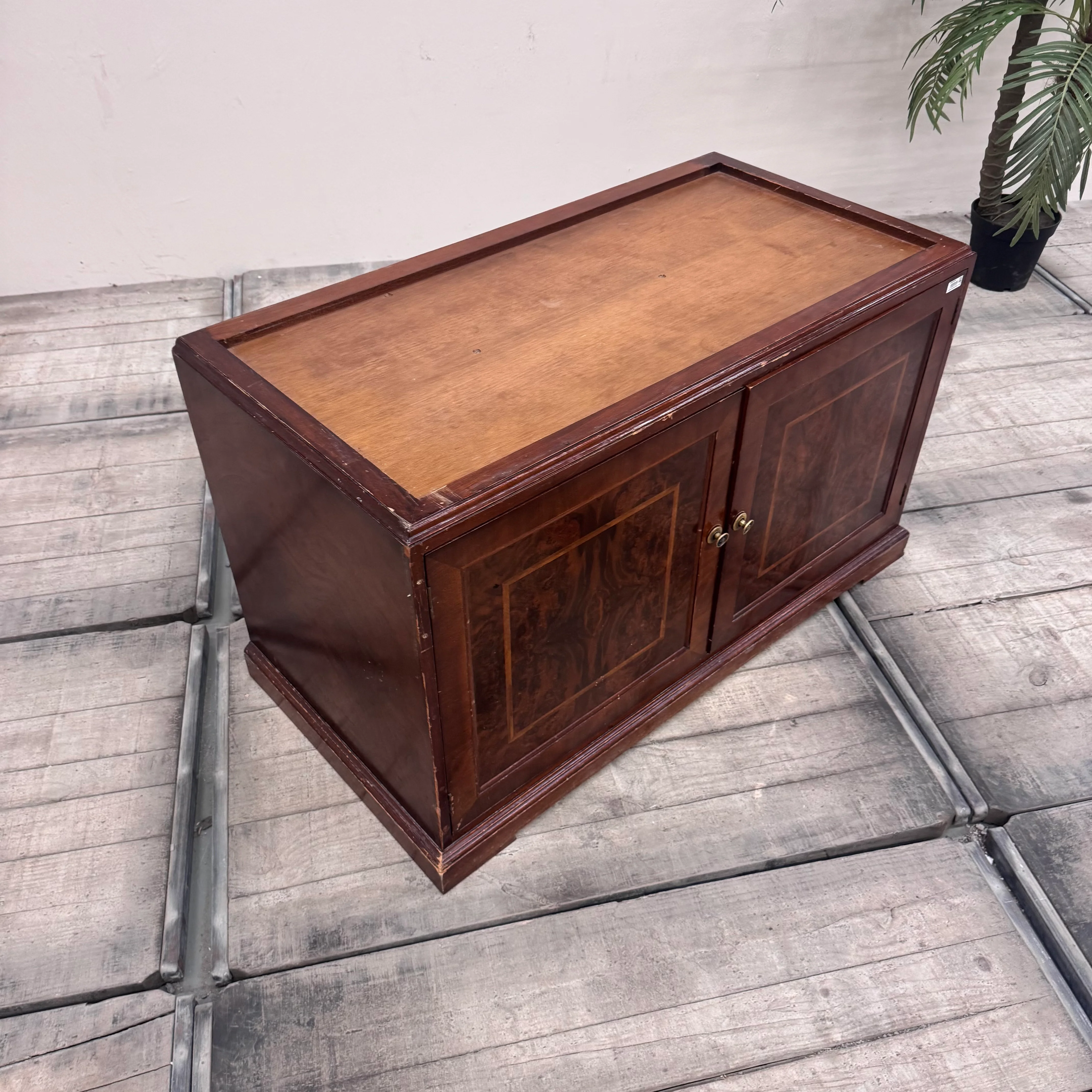 Exklusive Kommode Wurzelholz mit feinen Intarsien Sideboard Stilmöbel - Image 3