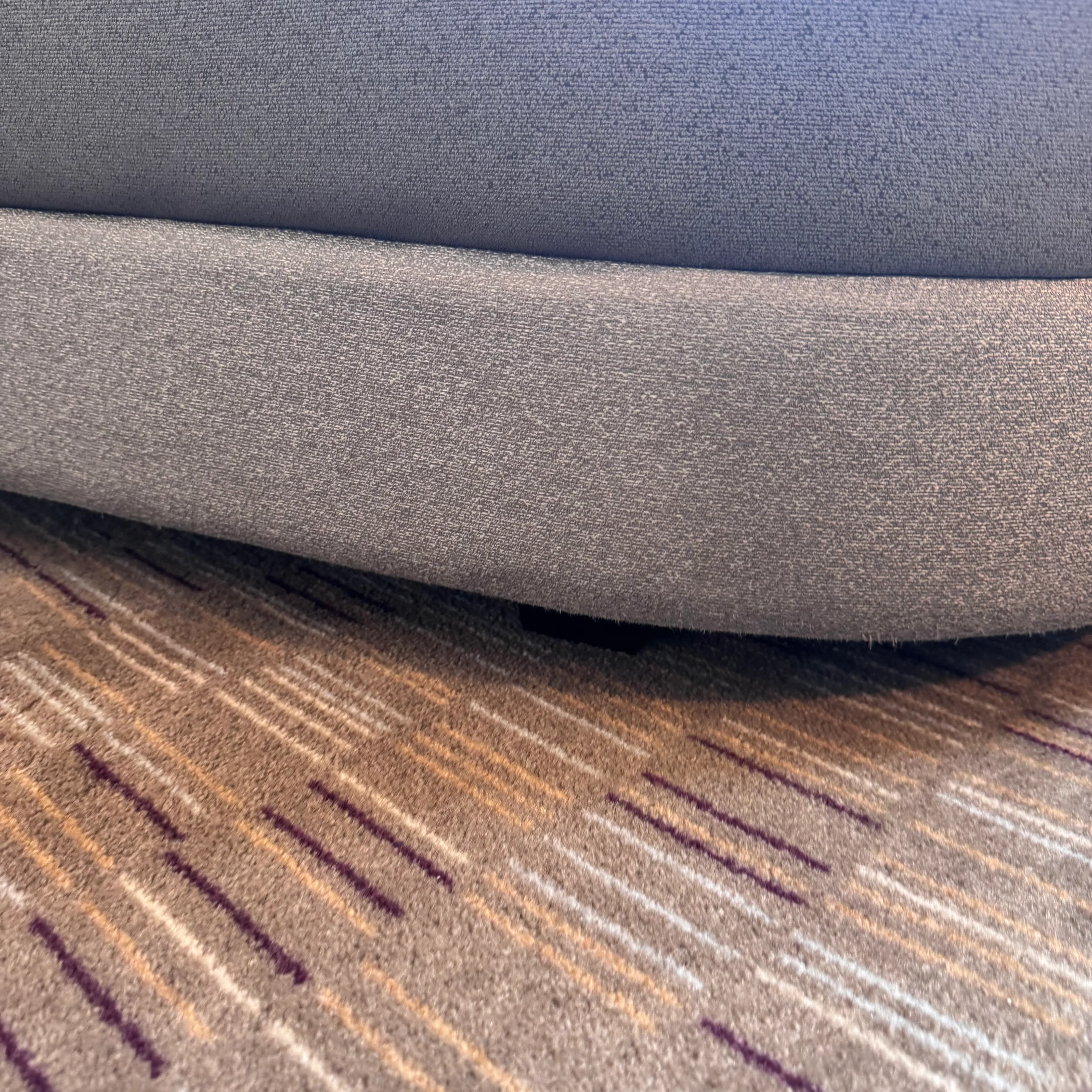 Ottomane Loungesofa grau Stoff Hotelsofa 2-Sitzer gebraucht L - Image 4