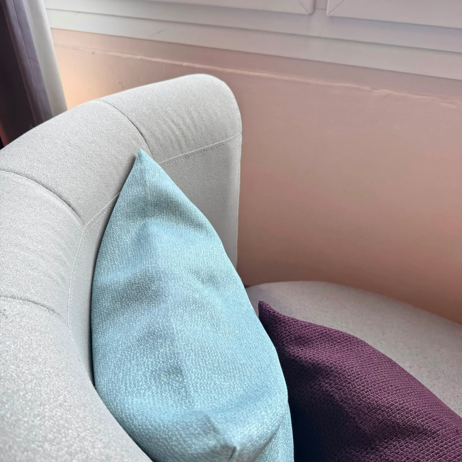 Ottomane Loungesofa grau Stoff Hotelsofa 2-Sitzer gebraucht R - Image 8