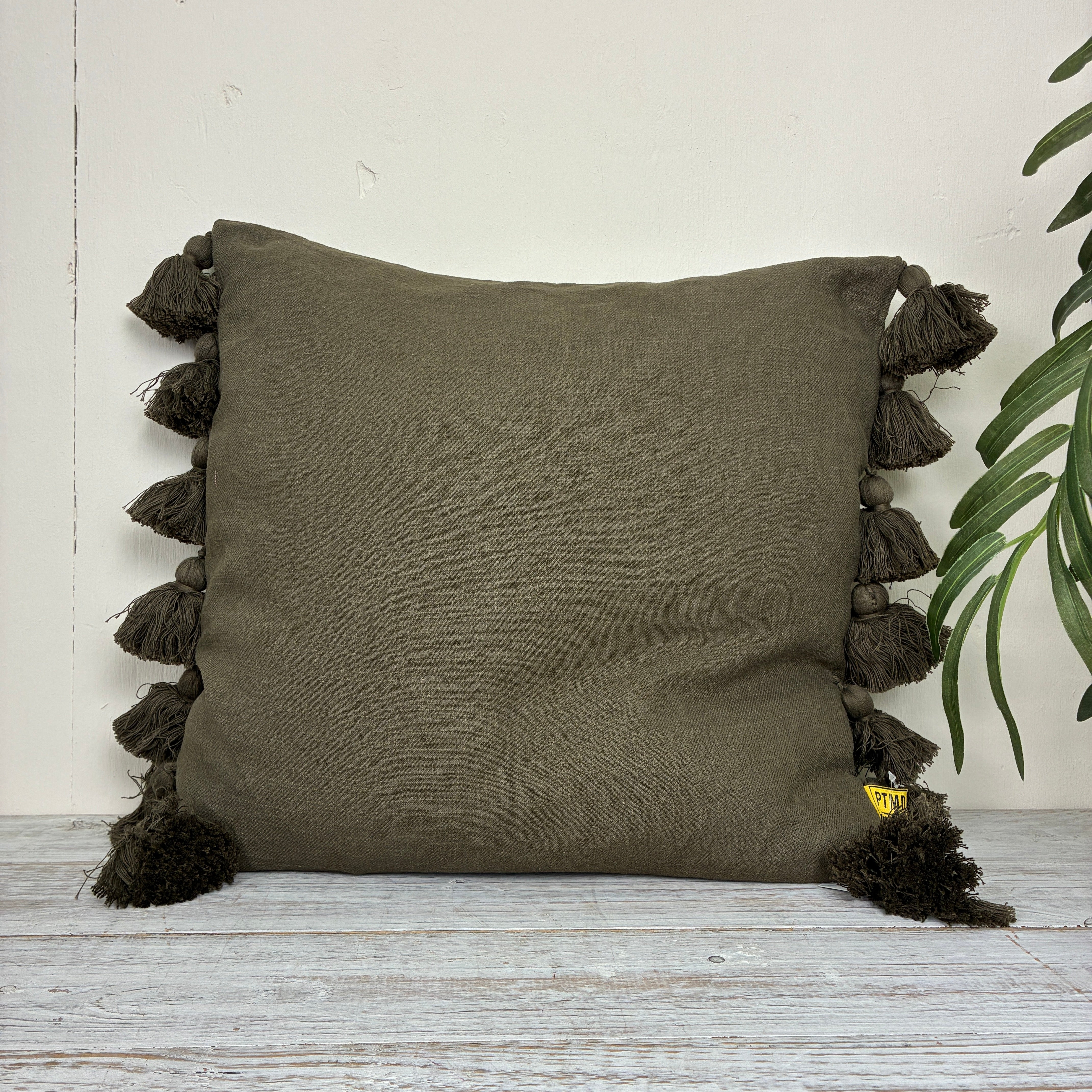 PTMD Dolly Dekokissen Taupe Khaki Quasten 45x45 Neuware - Image 2