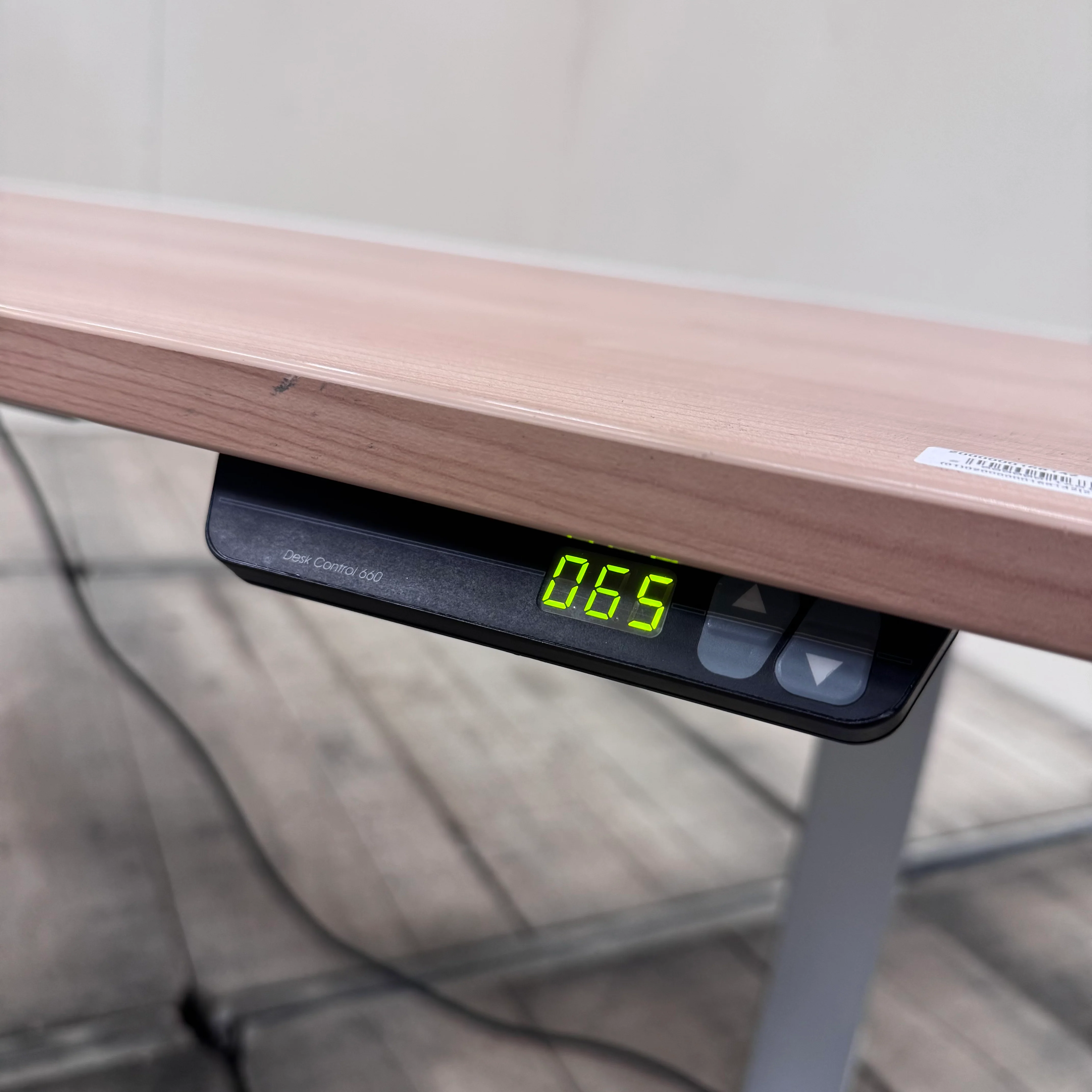 VS Schreibtisch Holzoptik Grau Elektrisch Höhenverstellbar Gebraucht - Image 10