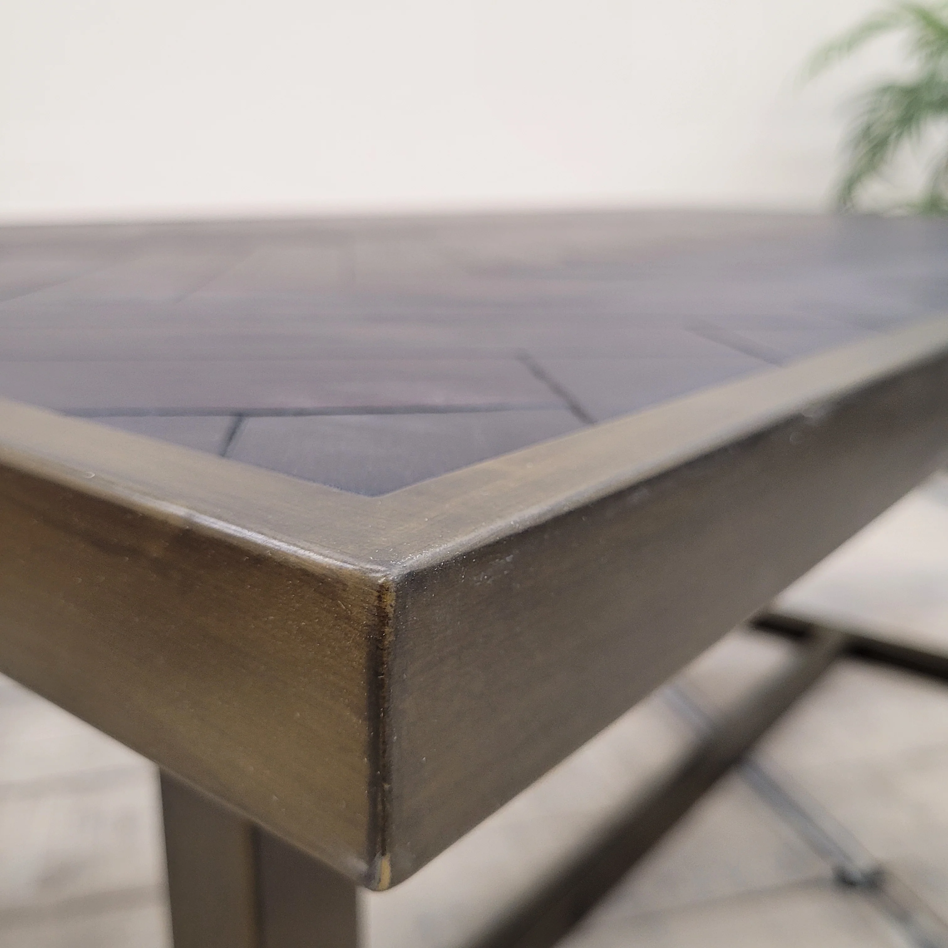 Saffron Esstisch Massivholz 180cm Fischgrät Muster Schwarz Braun Tisch - Image 6