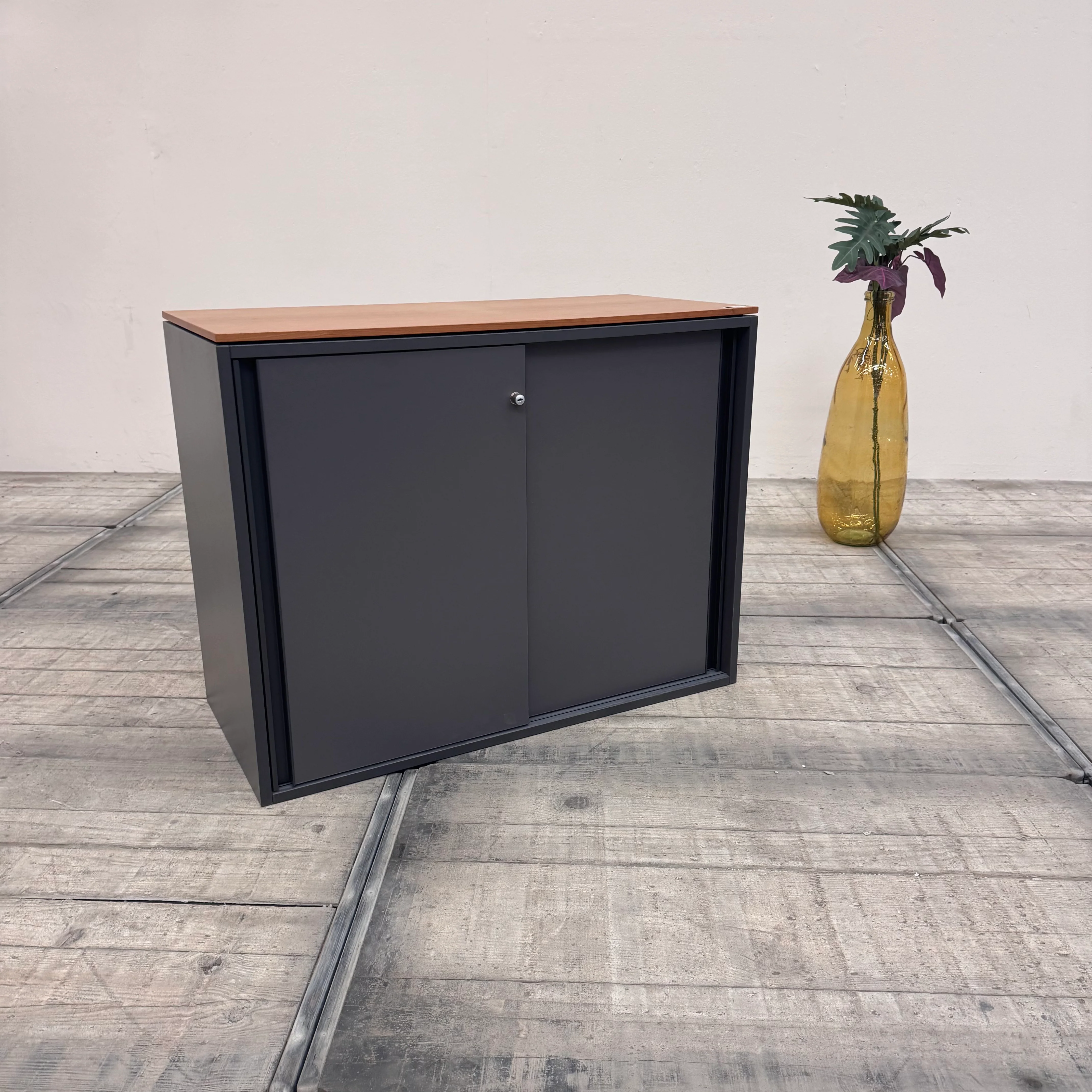 Planmöbel Sideboard 100cm 2OH Anthrazit Holz Büro Schrank gebraucht