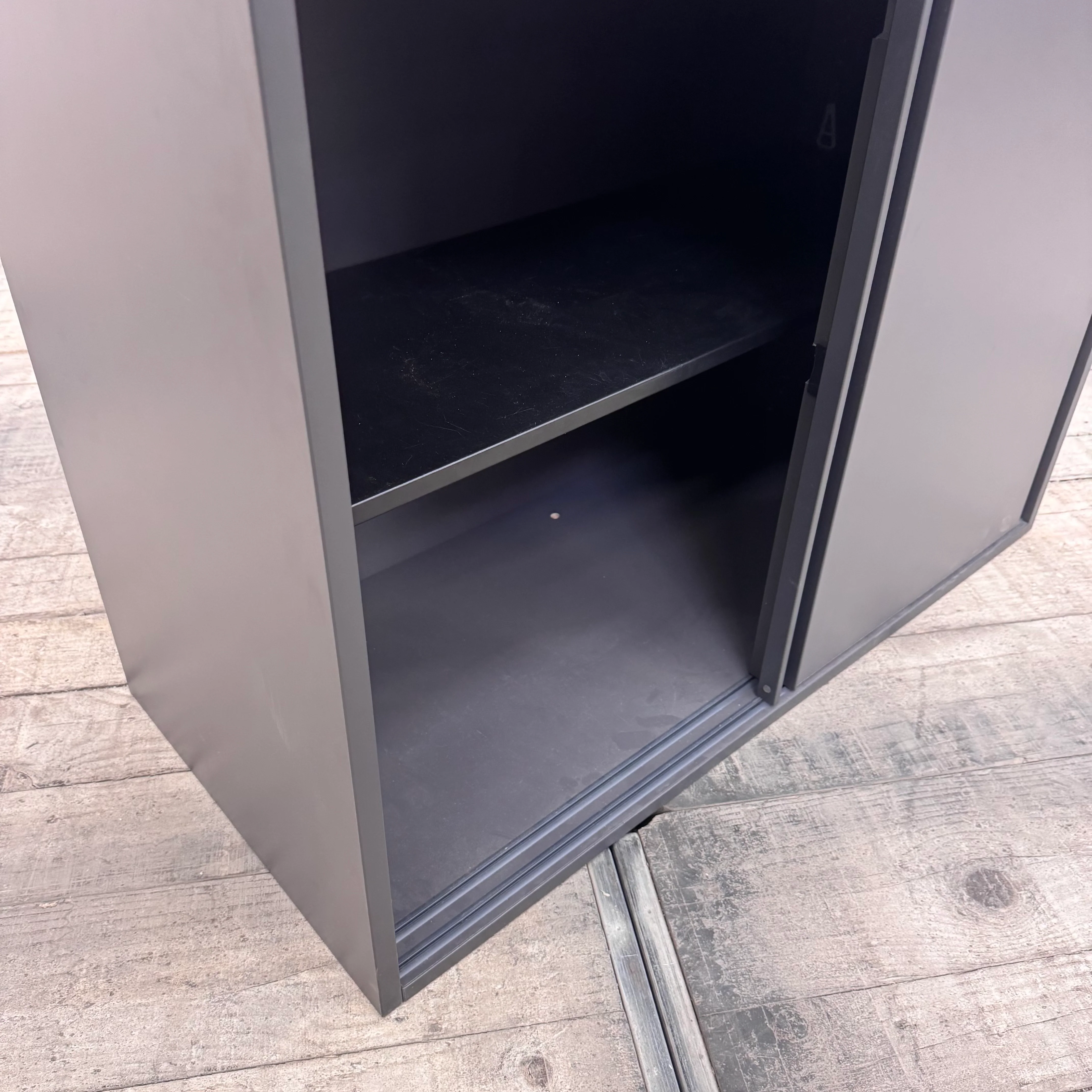 Planmöbel Sideboard 100cm 2OH Anthrazit Holz Büro Schrank gebraucht - Image 3