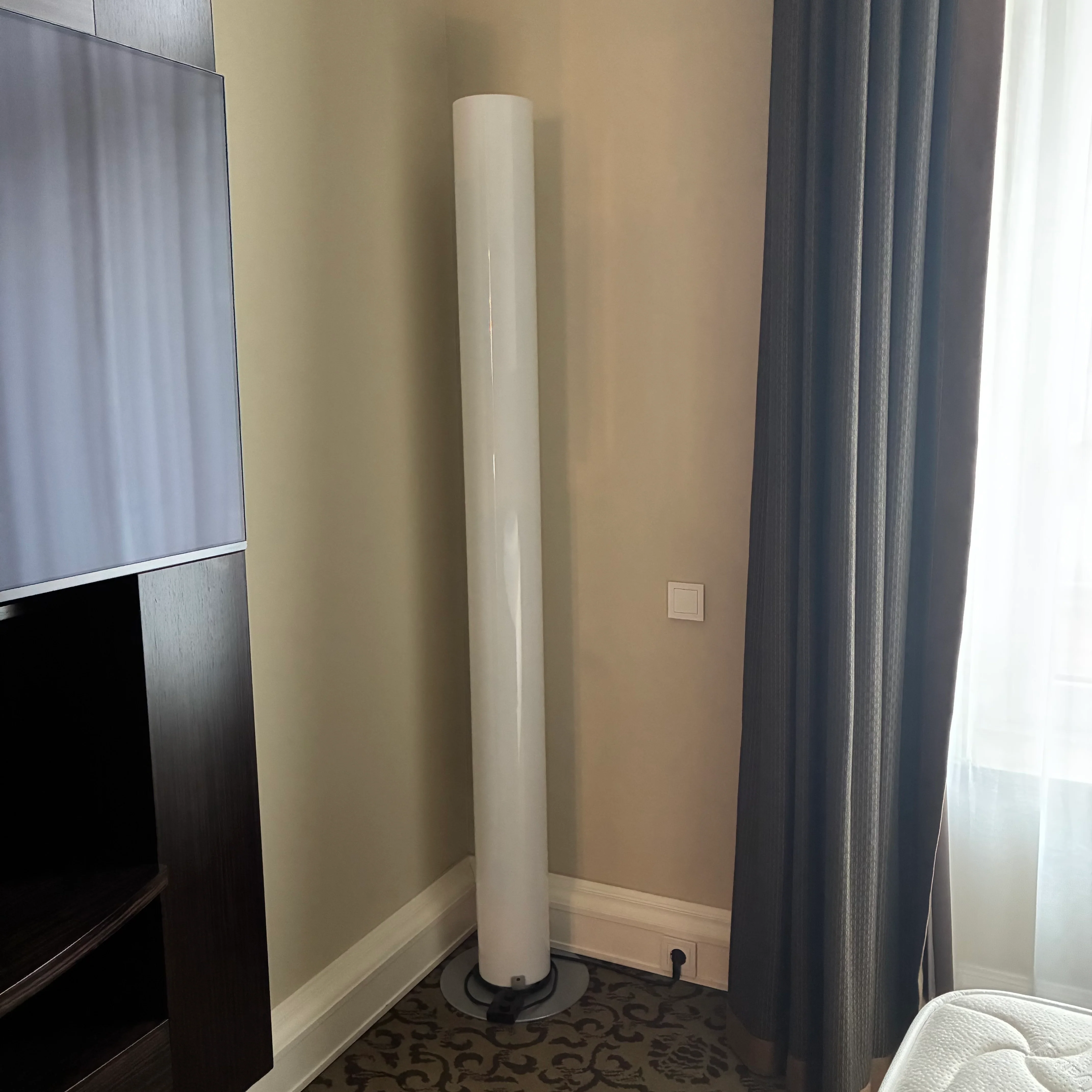 Designer Stehleuchte Bodenleuchte Flos Stylos weiß - Atlantic Hotel Hamburg - gebraucht - Image 8