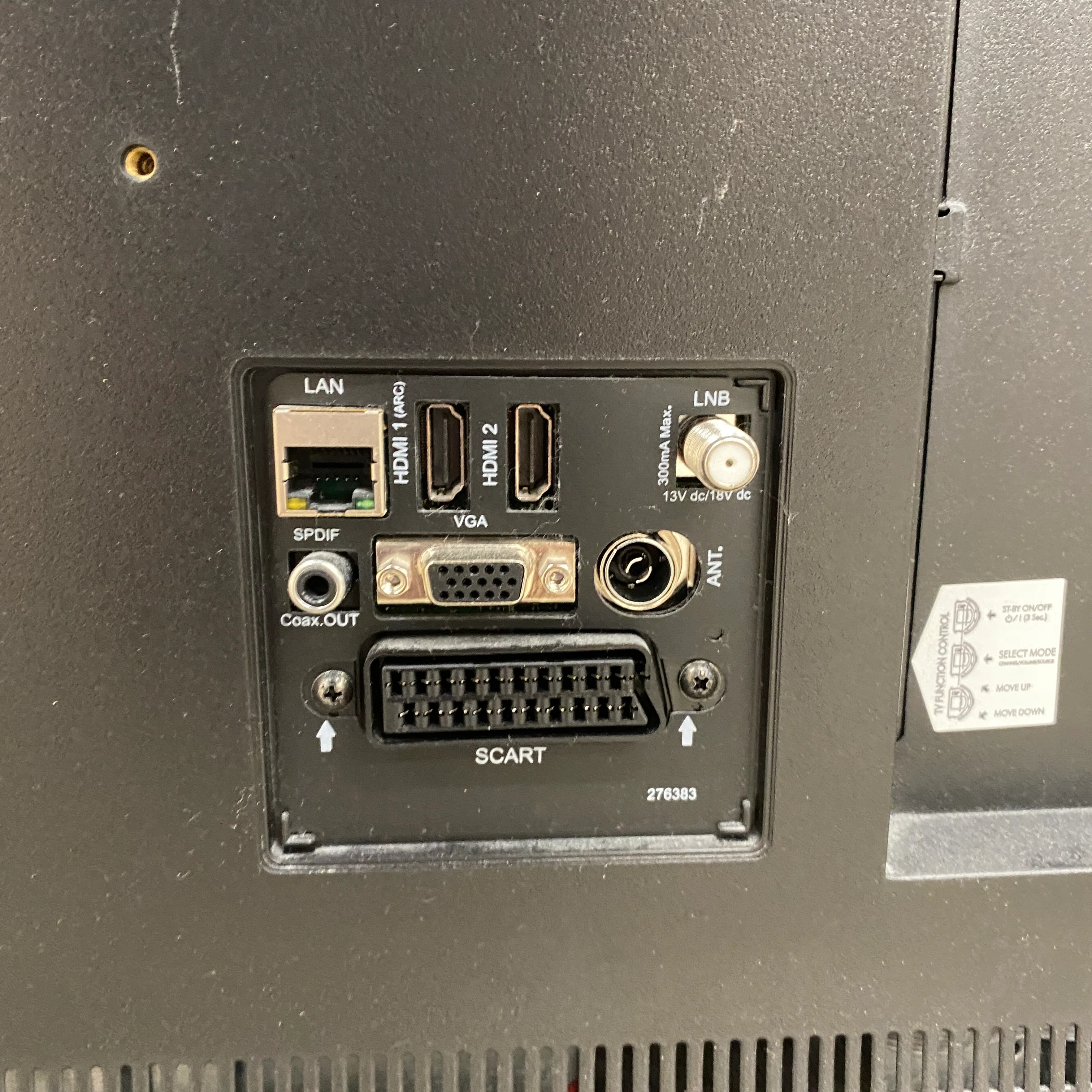 Telefunken Standfernseher Fernseher 32 Zoll TV Gebraucht - Image 6