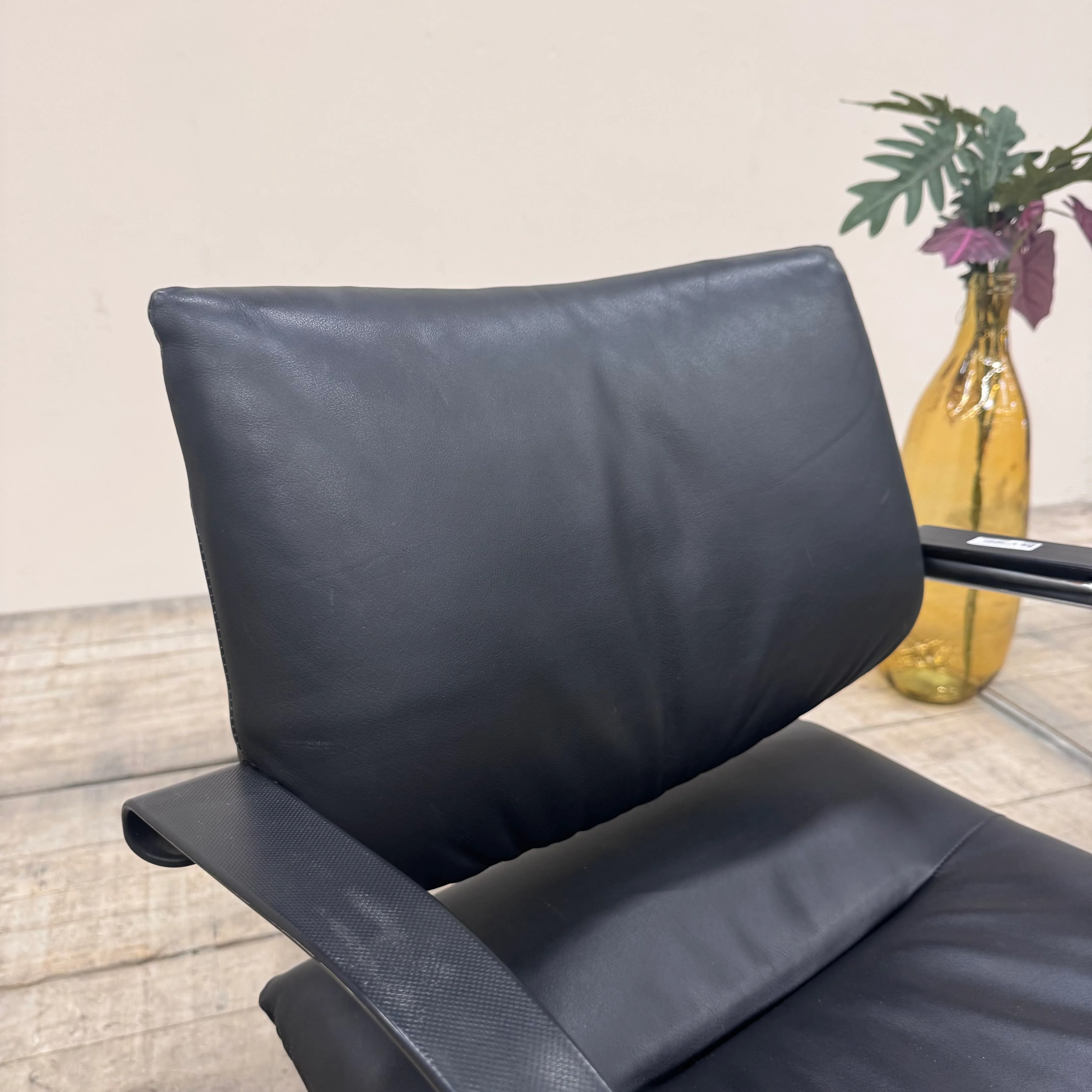 Vitra Freischwinger Schwarz Leder Design-Klassiker Büro Stuhl gebraucht - Image 3